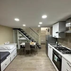 bnb-napoli-centro-la-casa-di-cate.hotels-amalfi.com/